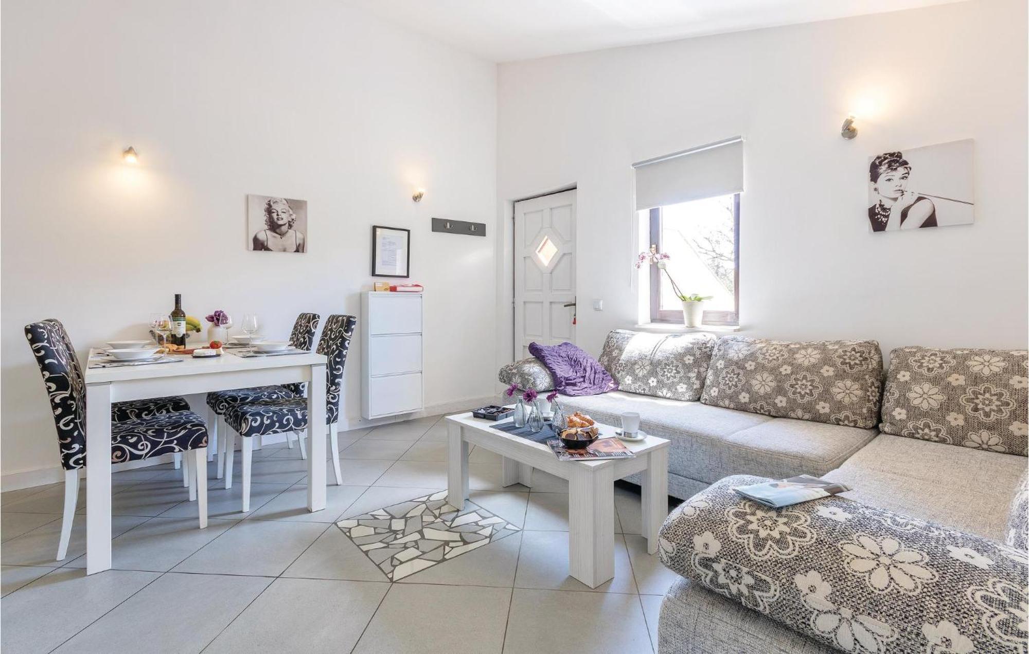 Amazing Apartment In Medulin With Wifi 外观 照片